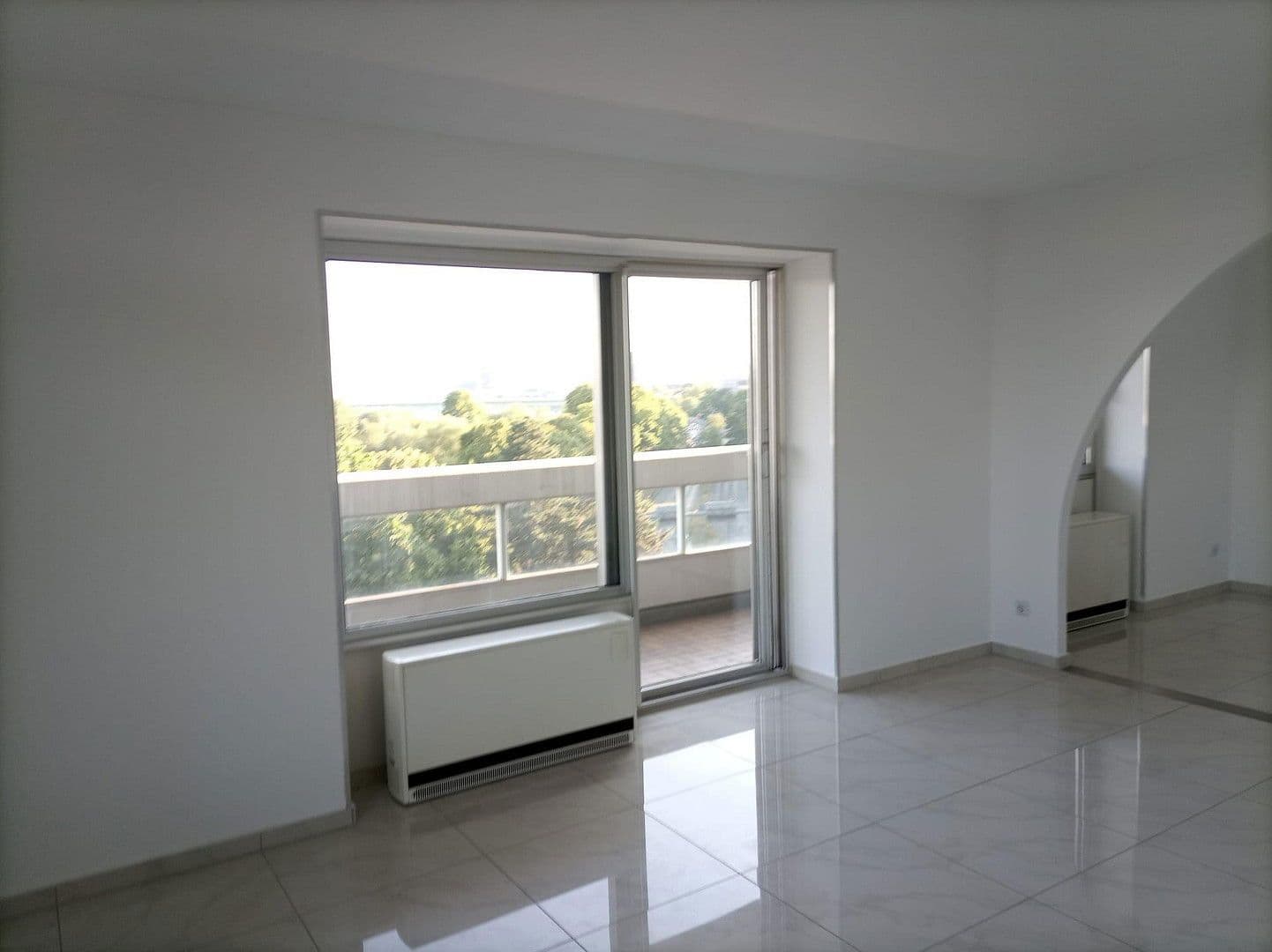 Pronájem bytu 2+kk 86 m², Köln, Severní Porýní-Vestfálsko Pronájem bytu 2+kk 86 m², Köln, Severní Porýní-Vestfálsko