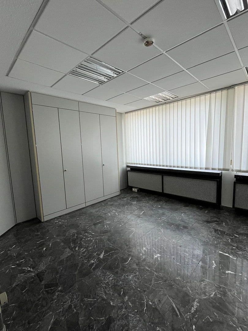 Pronájem nebytového prostoru 1 m², Friedrichkaiserstr. 13, Iserlohn, Severní Porýní-Vestfálsko Pronájem nebytového prostoru 1 m², Friedrichkaiserstr. 13, Iserlohn, Severní Porýní-Vestfálsko