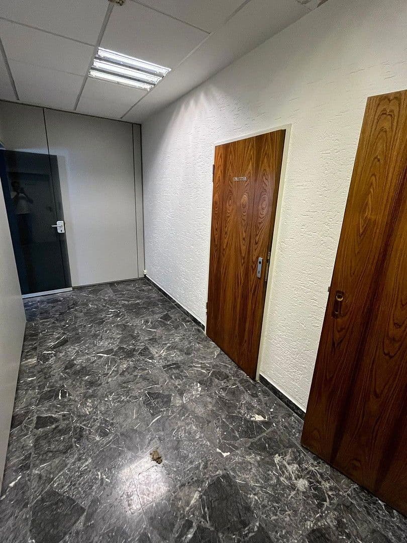 Pronájem nebytového prostoru 1 m², Friedrichkaiserstr. 13, Iserlohn, Severní Porýní-Vestfálsko Pronájem nebytového prostoru 1 m², Friedrichkaiserstr. 13, Iserlohn, Severní Porýní-Vestfálsko