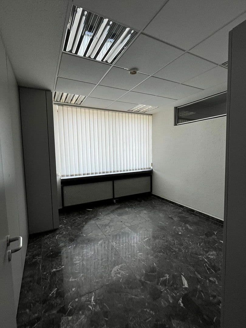 Pronájem nebytového prostoru 1 m², Friedrichkaiserstr. 13, Iserlohn, Severní Porýní-Vestfálsko Pronájem nebytového prostoru 1 m², Friedrichkaiserstr. 13, Iserlohn, Severní Porýní-Vestfálsko