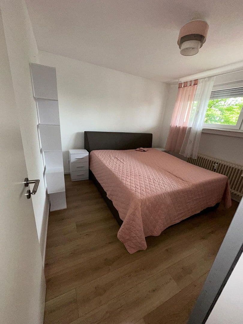 Pronájem bytu 2+1 60 m², Offenbach, Hessen Pronájem bytu 2+1 60 m², Offenbach, Hessen