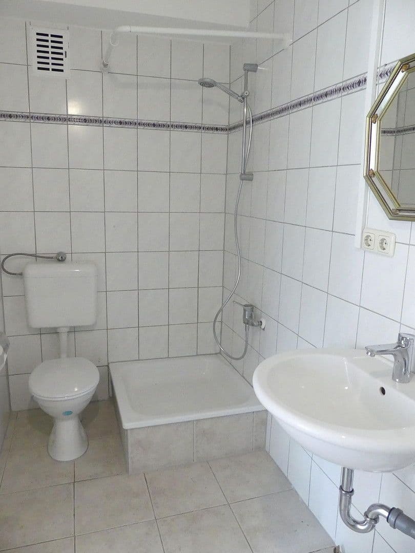 Pronájem bytu 2+1 39 m², Manteuffelstraße 12a, Duisburg, Severní Porýní-Vestfálsko Pronájem bytu 2+1 39 m², Manteuffelstraße 12a, Duisburg, Severní Porýní-Vestfálsko