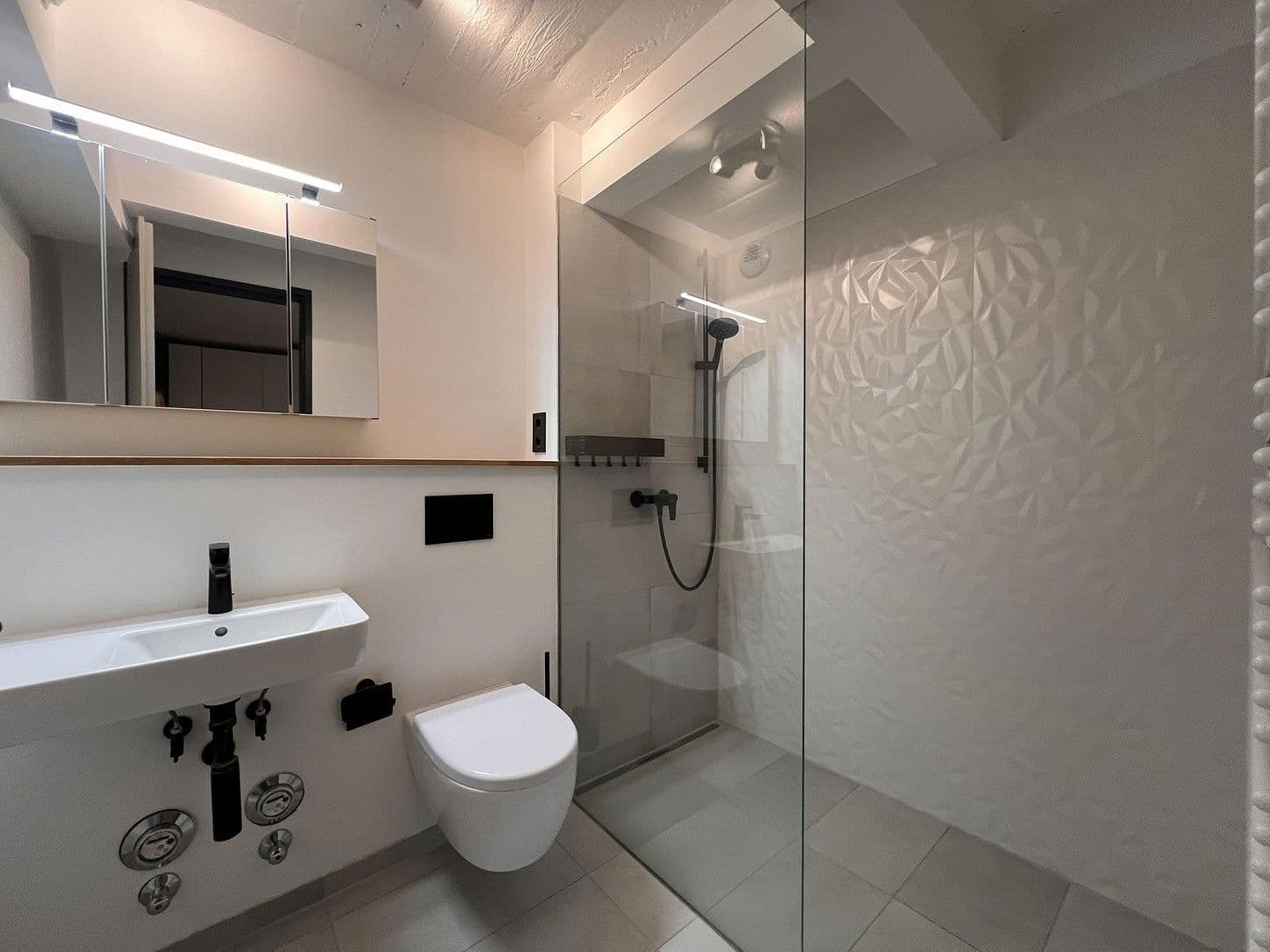 Pronájem bytu 1+1 57 m², Habichtstraße 37, Hamburg, Hamburg Pronájem bytu 1+1 57 m², Habichtstraße 37, Hamburg, Hamburg