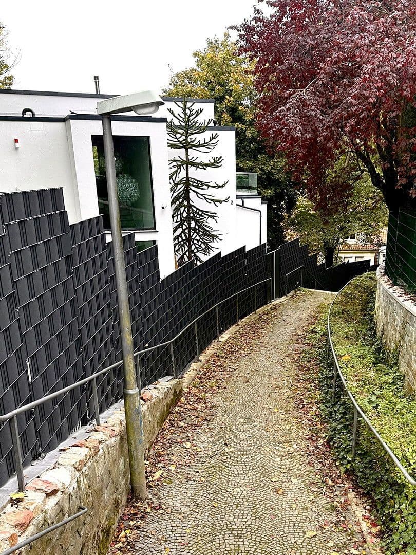 Pronájem bytu 3+1 100 m², Brahmsweg 2, Wiesbaden, Hessen Pronájem bytu 3+1 100 m², Brahmsweg 2, Wiesbaden, Hessen