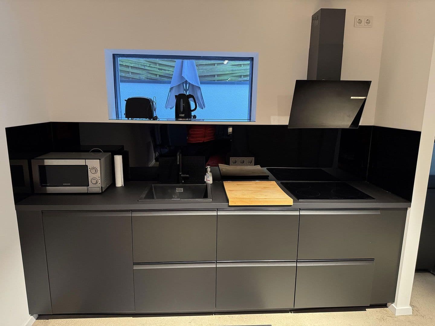 Pronájem bytu 3+1 100 m², Brahmsweg 2, Wiesbaden, Hessen Pronájem bytu 3+1 100 m², Brahmsweg 2, Wiesbaden, Hessen