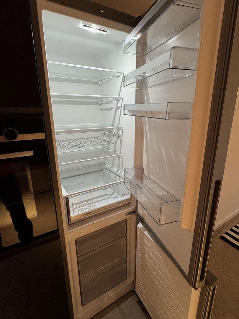 Pronájem bytu 3+1 100 m², Brahmsweg 2, Wiesbaden, Hessen Pronájem bytu 3+1 100 m², Brahmsweg 2, Wiesbaden, Hessen