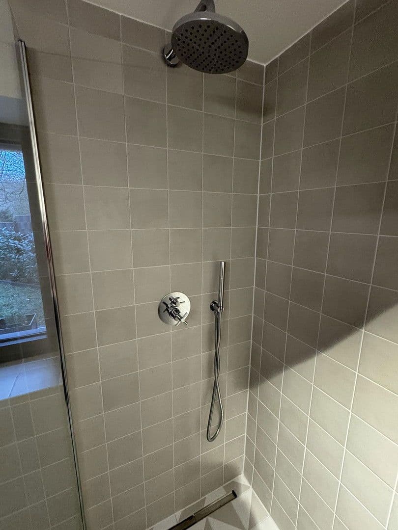 Pronájem bytu 3+1 100 m², Brahmsweg 2, Wiesbaden, Hessen Pronájem bytu 3+1 100 m², Brahmsweg 2, Wiesbaden, Hessen