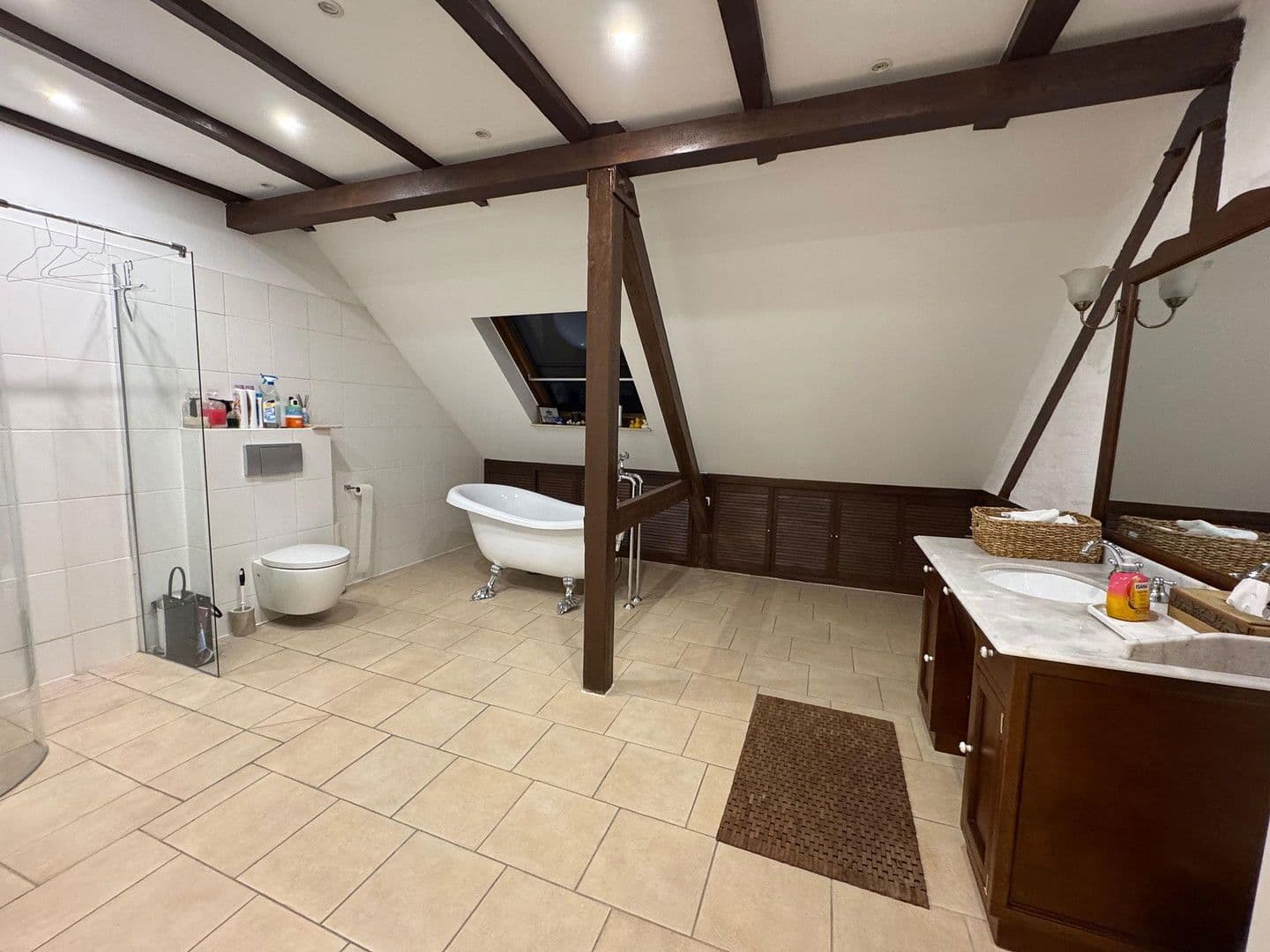 Prodej bytu 7+1 385 m², Plagwitz, Sasko Prodej bytu 7+1 385 m², Plagwitz, Sasko