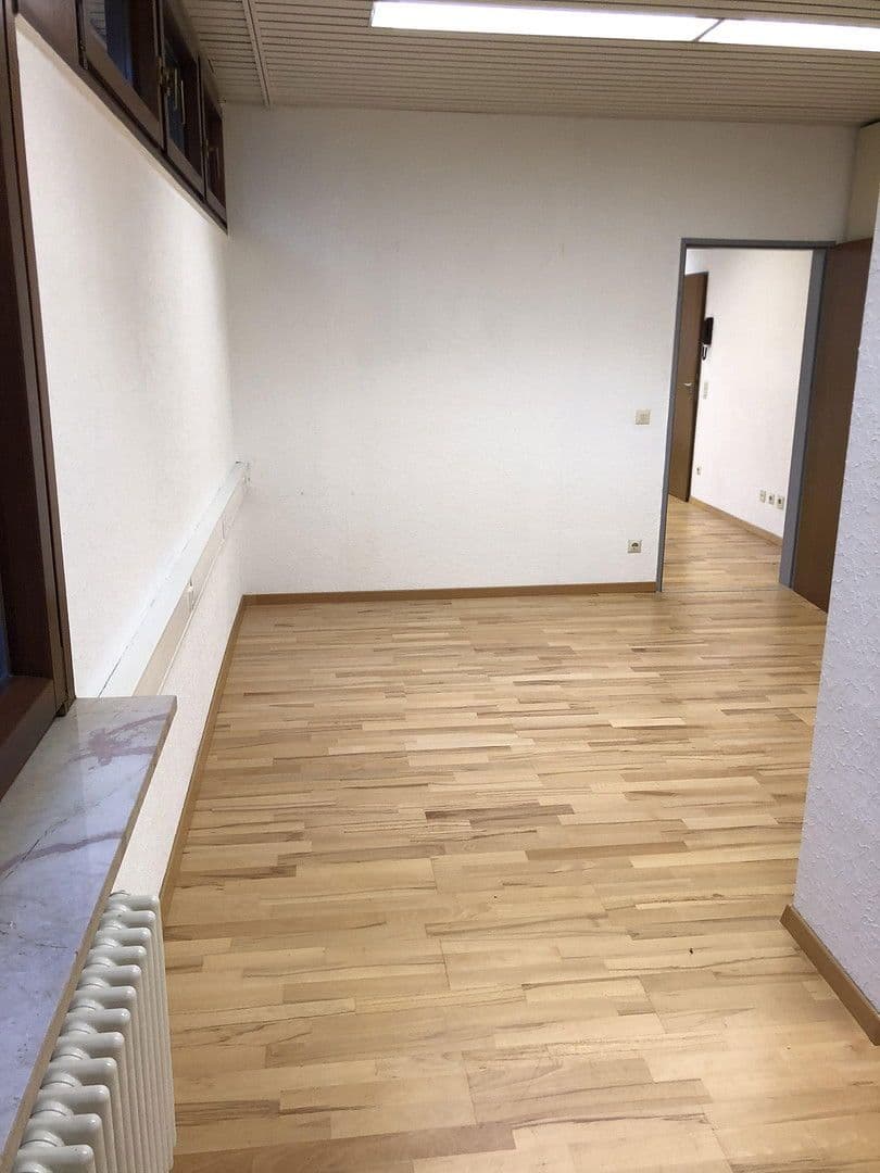 Pronájem kanceláře 55 m², Göppingen, Bádensko-Württembersko Pronájem kanceláře 55 m², Göppingen, Bádensko-Württembersko