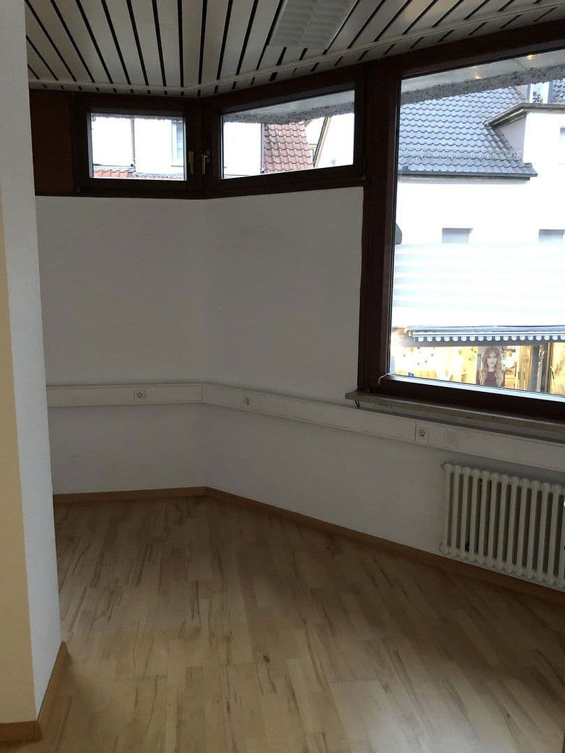 Pronájem kanceláře 55 m², Göppingen, Bádensko-Württembersko Pronájem kanceláře 55 m², Göppingen, Bádensko-Württembersko