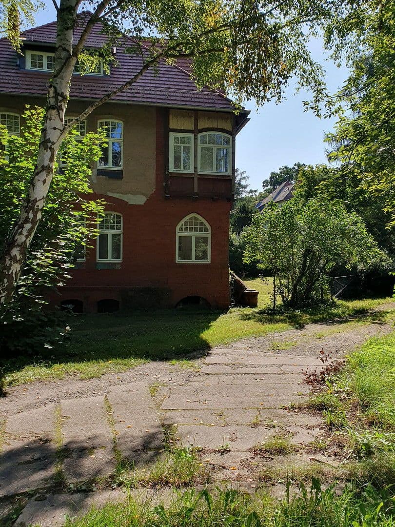 Prodej domu 330 m², pozemek 2.950 m², Stendal, Sasko-Anhaltsko Prodej domu 330 m², pozemek 2.950 m², Stendal, Sasko-Anhaltsko