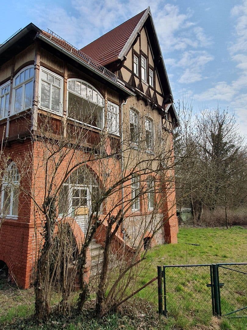 Prodej domu 330 m², pozemek 2.950 m², Stendal, Sasko-Anhaltsko Prodej domu 330 m², pozemek 2.950 m², Stendal, Sasko-Anhaltsko