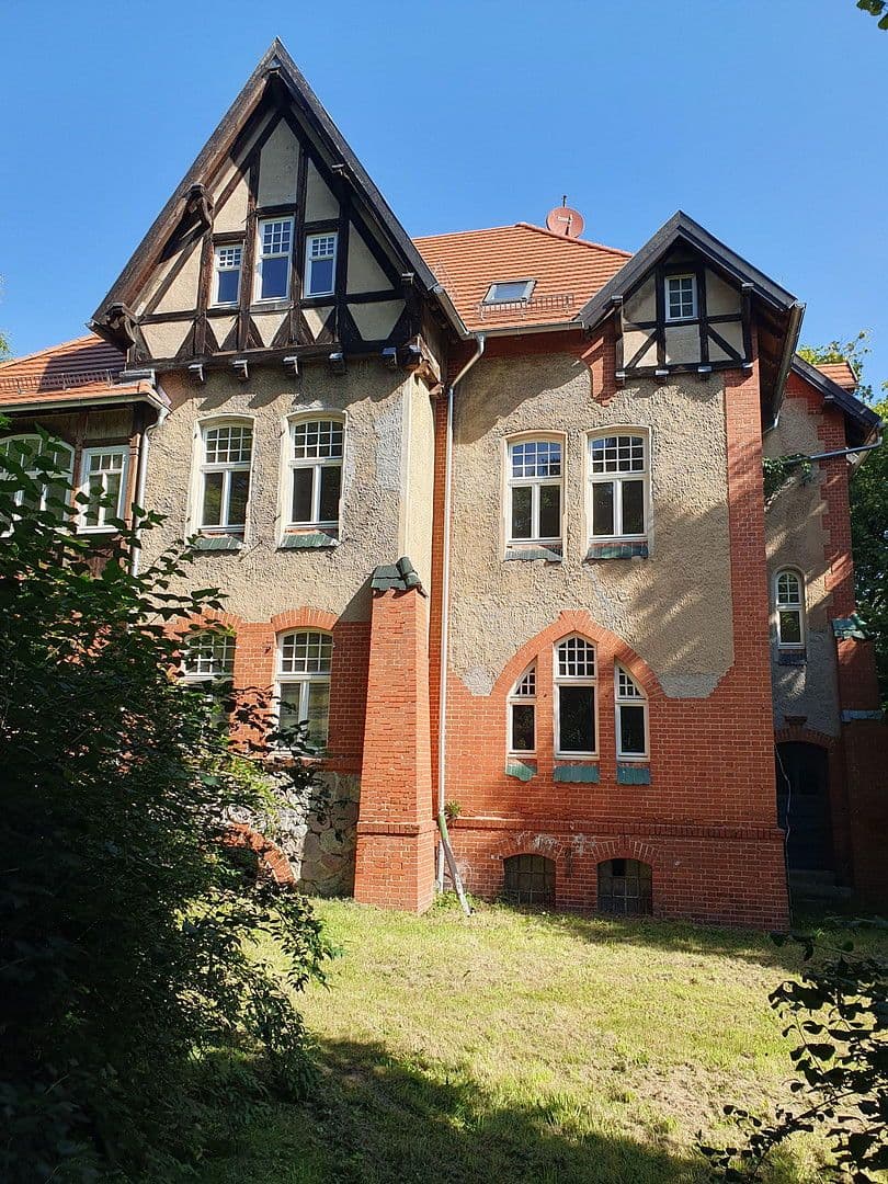Prodej domu 330 m², pozemek 2.950 m², Stendal, Sasko-Anhaltsko Prodej domu 330 m², pozemek 2.950 m², Stendal, Sasko-Anhaltsko