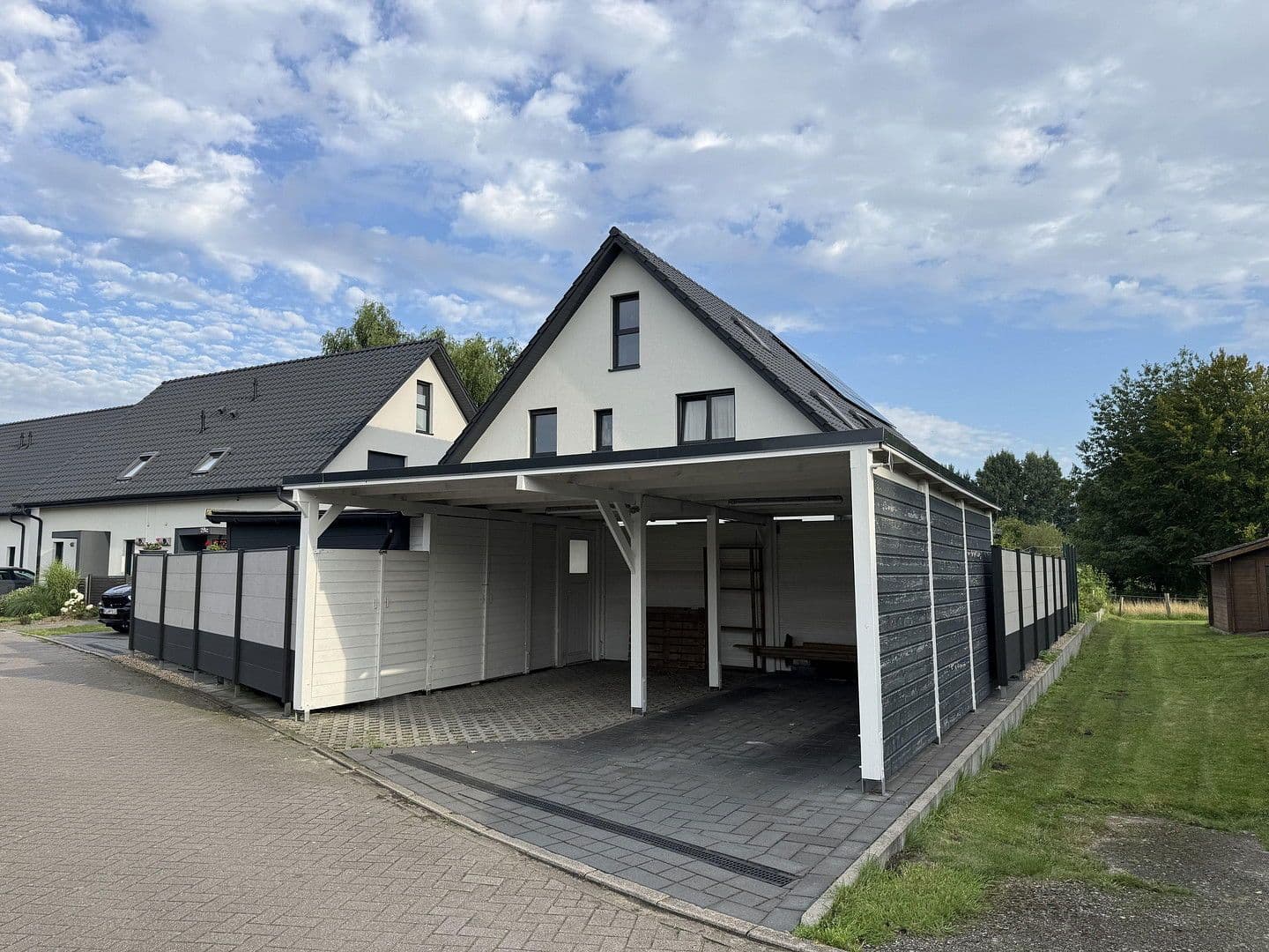 Prodej domu 133 m², pozemek 342 m², Elmshorn, Šlesvicko-Holštýnsko Prodej domu 133 m², pozemek 342 m², Elmshorn, Šlesvicko-Holštýnsko