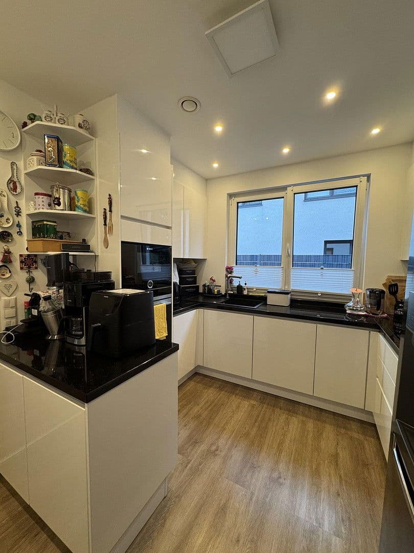 Prodej domu 133 m², pozemek 342 m², Elmshorn, Šlesvicko-Holštýnsko Prodej domu 133 m², pozemek 342 m², Elmshorn, Šlesvicko-Holštýnsko