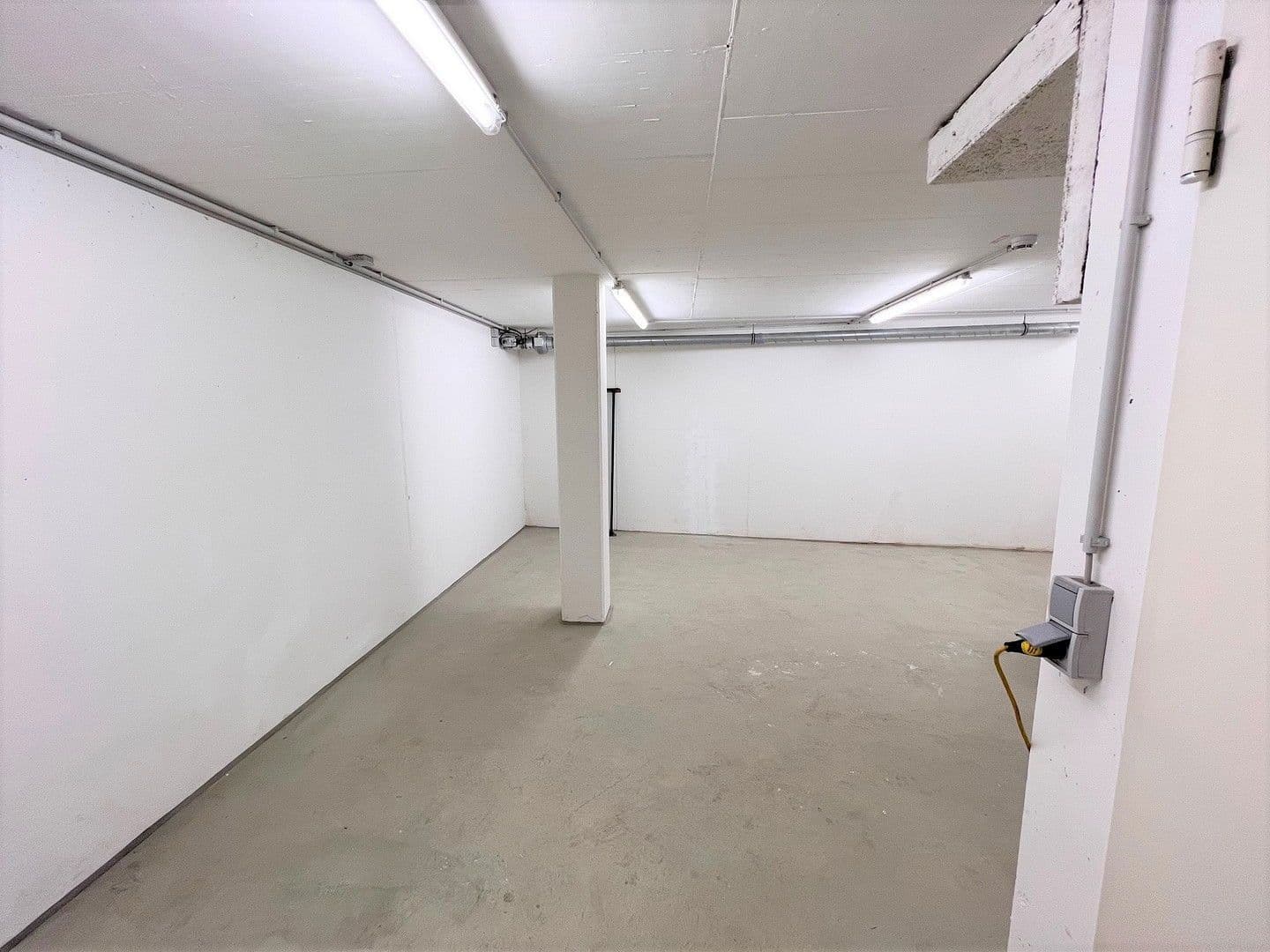 Pronájem kanceláře 143 m², Regensburg, Bavorsko Pronájem kanceláře 143 m², Regensburg, Bavorsko