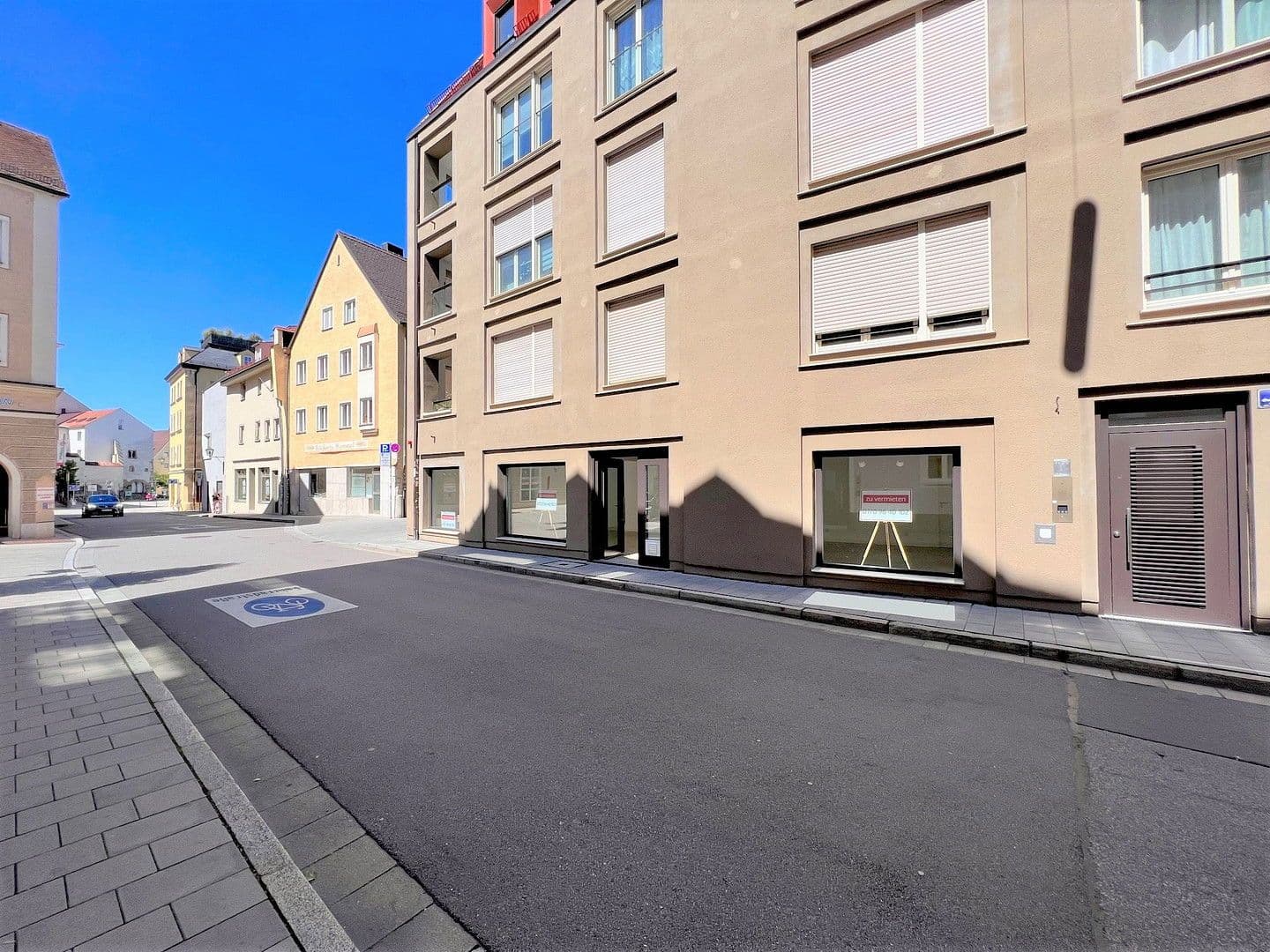 Pronájem kanceláře 143 m², Regensburg, Bavorsko Pronájem kanceláře 143 m², Regensburg, Bavorsko