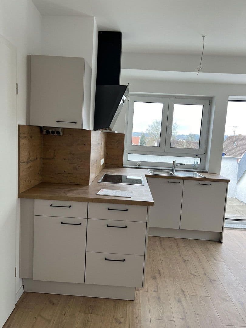 Pronájem bytu 3+kk 64 m², Bahnhofstr. 27, Thannhausen, Bavorsko Pronájem bytu 3+kk 64 m², Bahnhofstr. 27, Thannhausen, Bavorsko