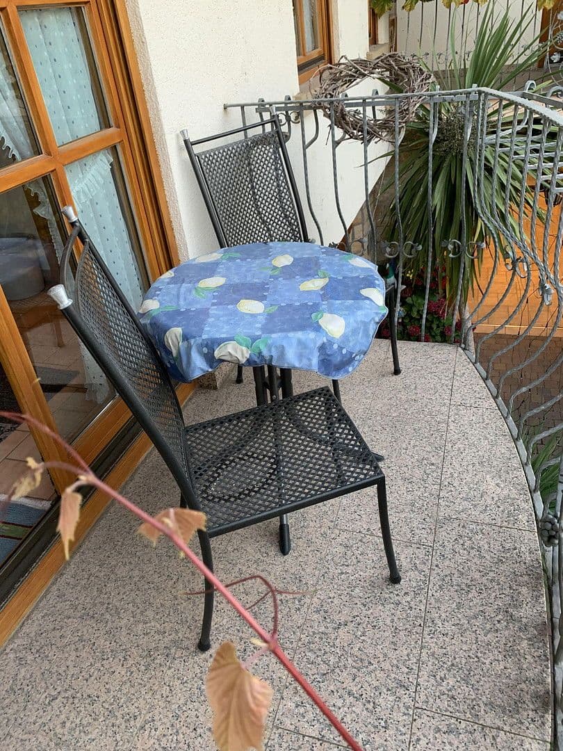 Pronájem bytu 2+1 60 m², Bahnhofstr. 12, Erpolzheim, Porýní-Falc Pronájem bytu 2+1 60 m², Bahnhofstr. 12, Erpolzheim, Porýní-Falc