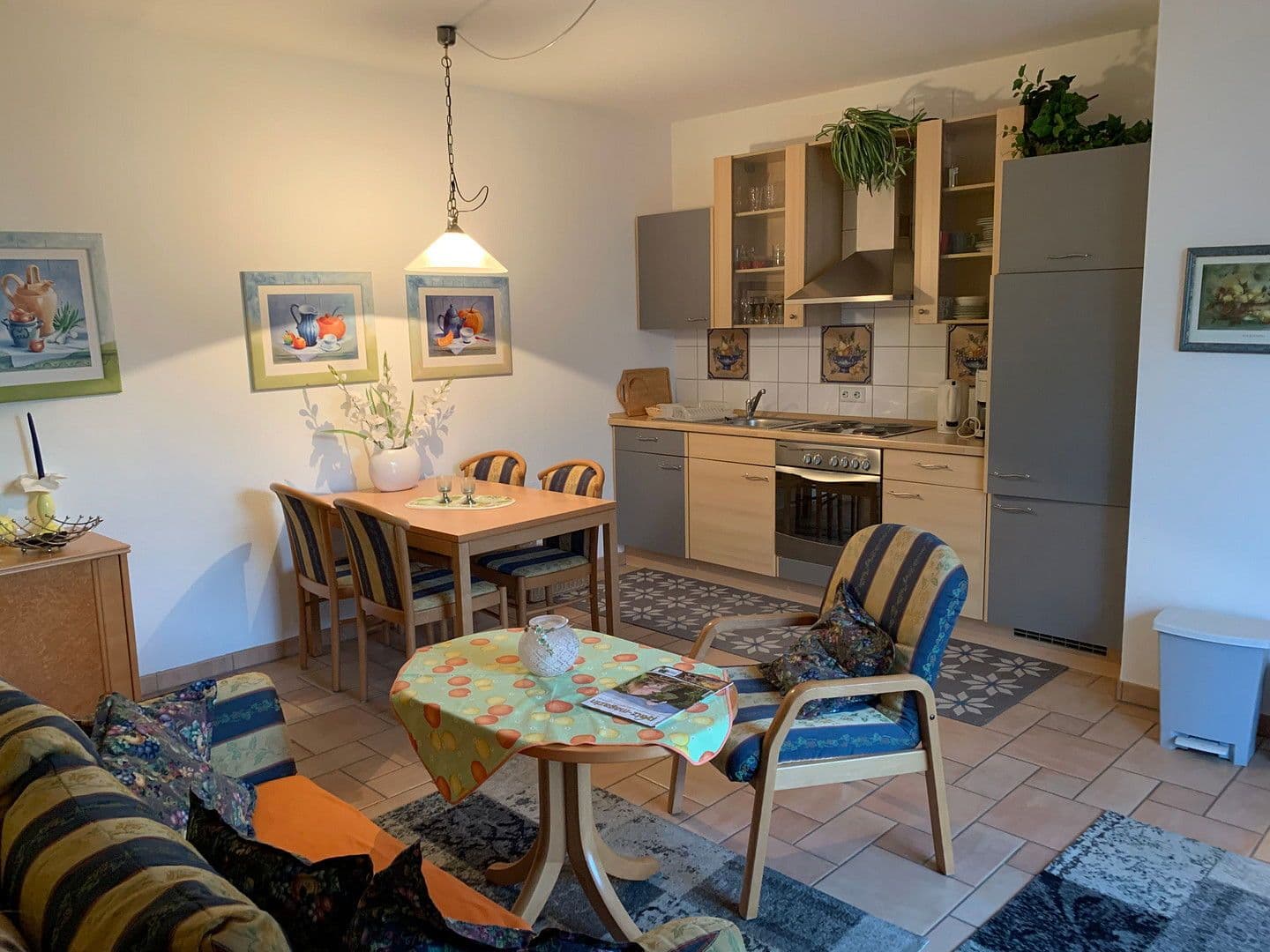 Pronájem bytu 2+1 60 m², Bahnhofstr. 12, Erpolzheim, Porýní-Falc Pronájem bytu 2+1 60 m², Bahnhofstr. 12, Erpolzheim, Porýní-Falc