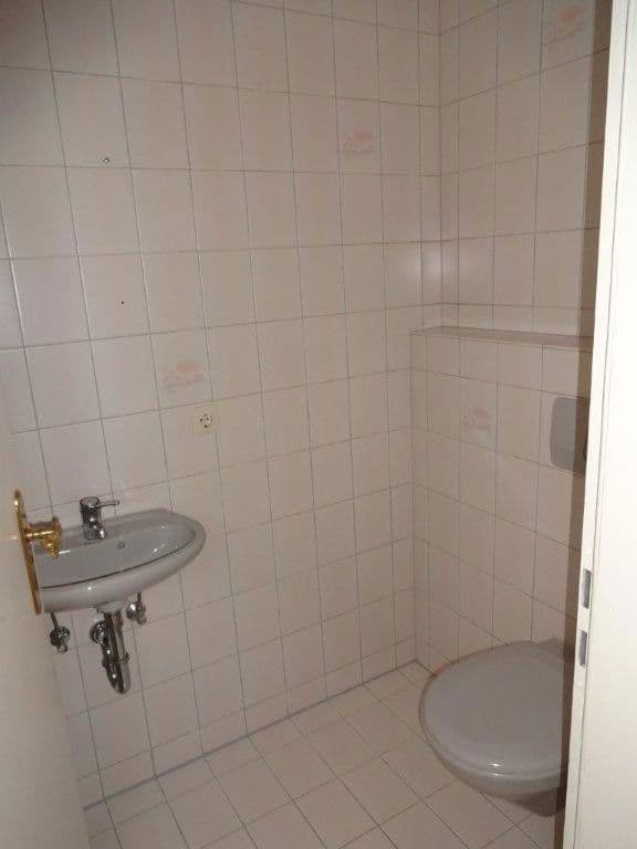 Pronájem bytu 6+1 220 m², Lehenstr. 25, Donaueschingen, Bádensko-Württembersko Pronájem bytu 6+1 220 m², Lehenstr. 25, Donaueschingen, Bádensko-Württembersko