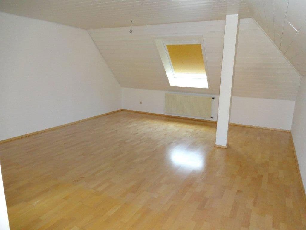 Pronájem bytu 6+1 220 m², Lehenstr. 25, Donaueschingen, Bádensko-Württembersko Pronájem bytu 6+1 220 m², Lehenstr. 25, Donaueschingen, Bádensko-Württembersko