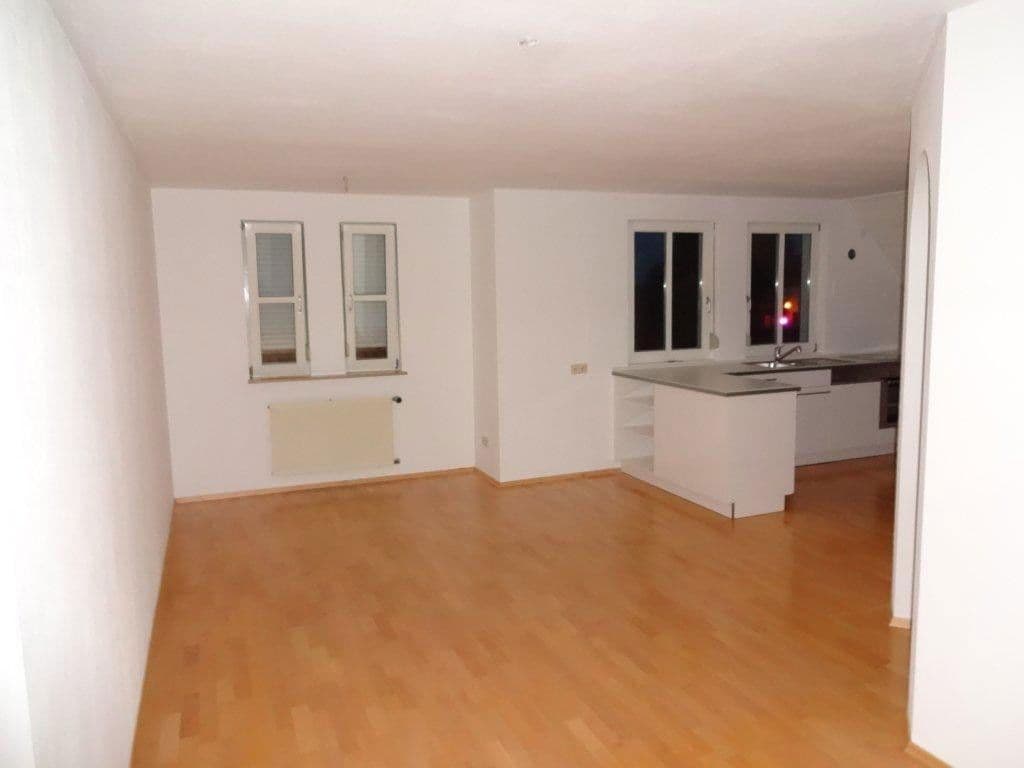 Pronájem bytu 6+1 220 m², Lehenstr. 25, Donaueschingen, Bádensko-Württembersko Pronájem bytu 6+1 220 m², Lehenstr. 25, Donaueschingen, Bádensko-Württembersko