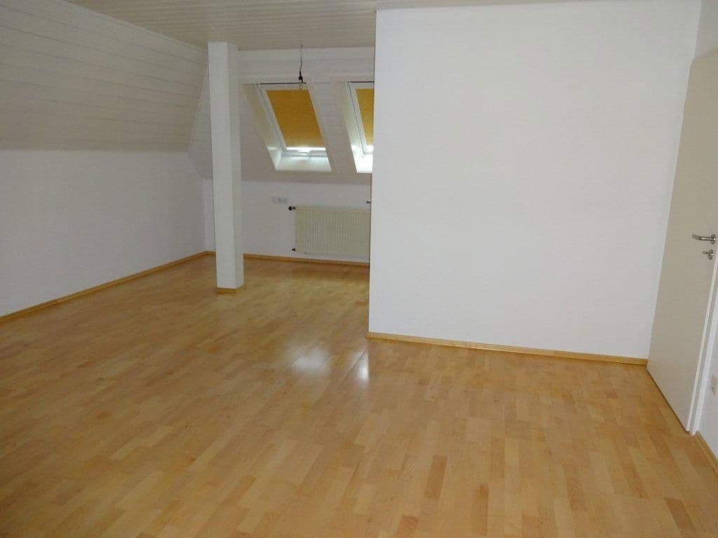 Pronájem bytu 6+1 220 m², Lehenstr. 25, Donaueschingen, Bádensko-Württembersko Pronájem bytu 6+1 220 m², Lehenstr. 25, Donaueschingen, Bádensko-Württembersko