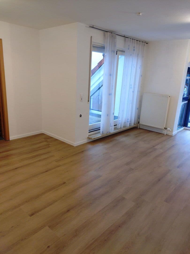 Pronájem bytu 2+kk 44 m², Sachsenheim, Bádensko-Württembersko Pronájem bytu 2+kk 44 m², Sachsenheim, Bádensko-Württembersko