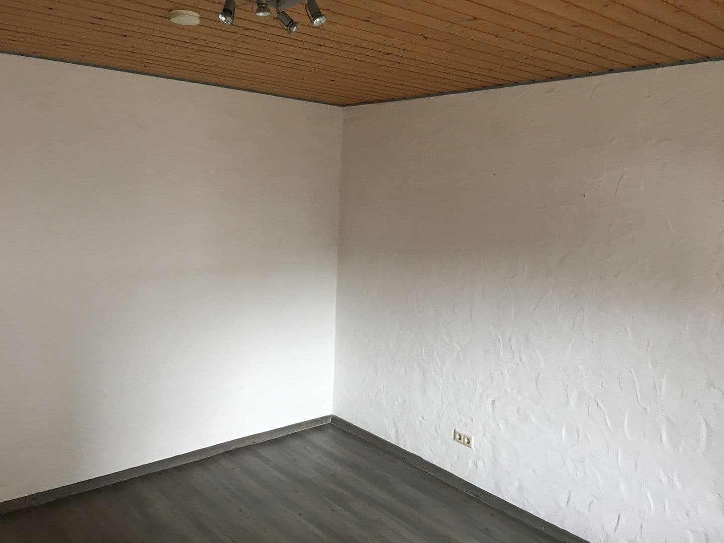 Pronájem bytu 2+1 58 m², Herxheim bei Landau/Pfalz, Porýní-Falc Pronájem bytu 2+1 58 m², Herxheim bei Landau/Pfalz, Porýní-Falc