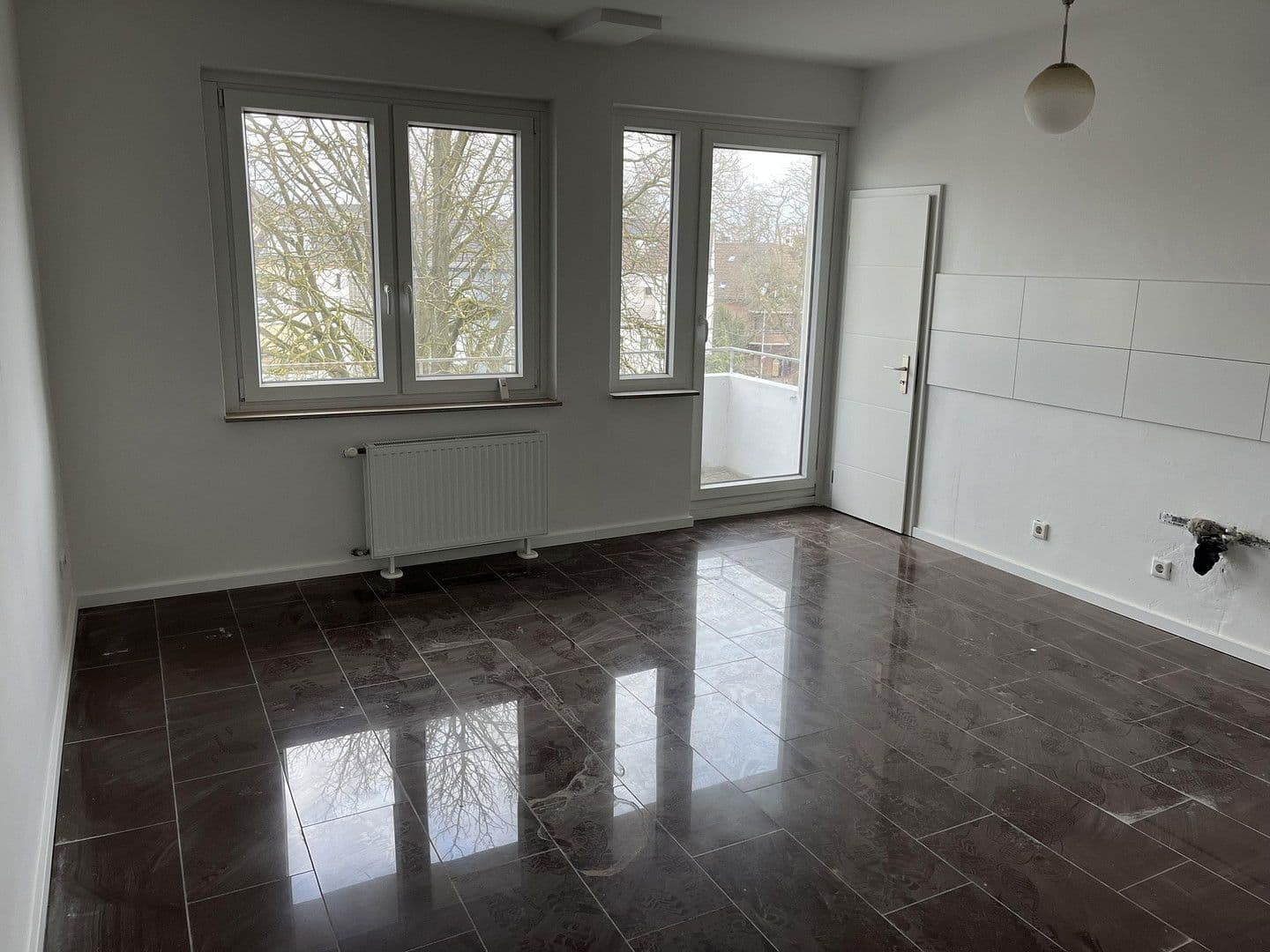 Pronájem bytu 3+kk 92 m², St.-Anton-Str. 21, Krefeld, Severní Porýní-Vestfálsko Pronájem bytu 3+kk 92 m², St.-Anton-Str. 21, Krefeld, Severní Porýní-Vestfálsko