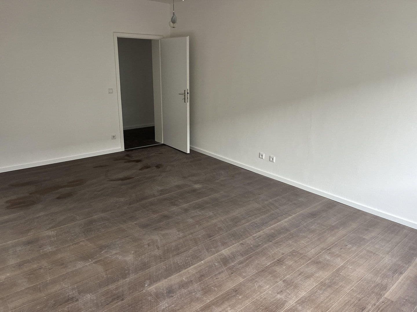 Pronájem bytu 3+kk 92 m², St.-Anton-Str. 21, Krefeld, Severní Porýní-Vestfálsko Pronájem bytu 3+kk 92 m², St.-Anton-Str. 21, Krefeld, Severní Porýní-Vestfálsko