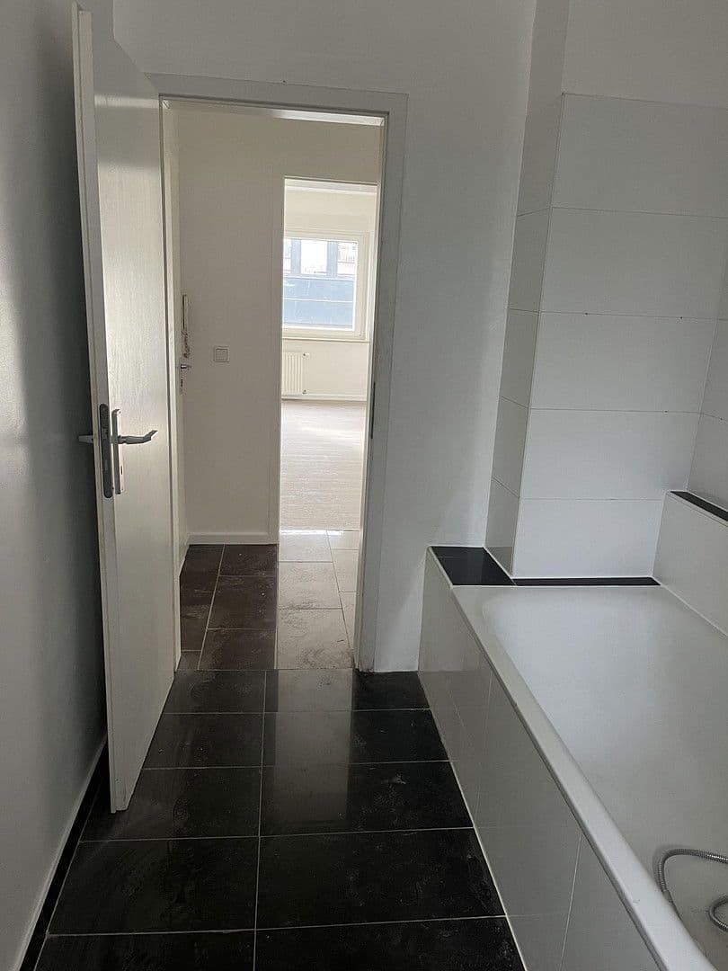 Pronájem bytu 3+kk 92 m², St.-Anton-Str. 21, Krefeld, Severní Porýní-Vestfálsko Pronájem bytu 3+kk 92 m², St.-Anton-Str. 21, Krefeld, Severní Porýní-Vestfálsko