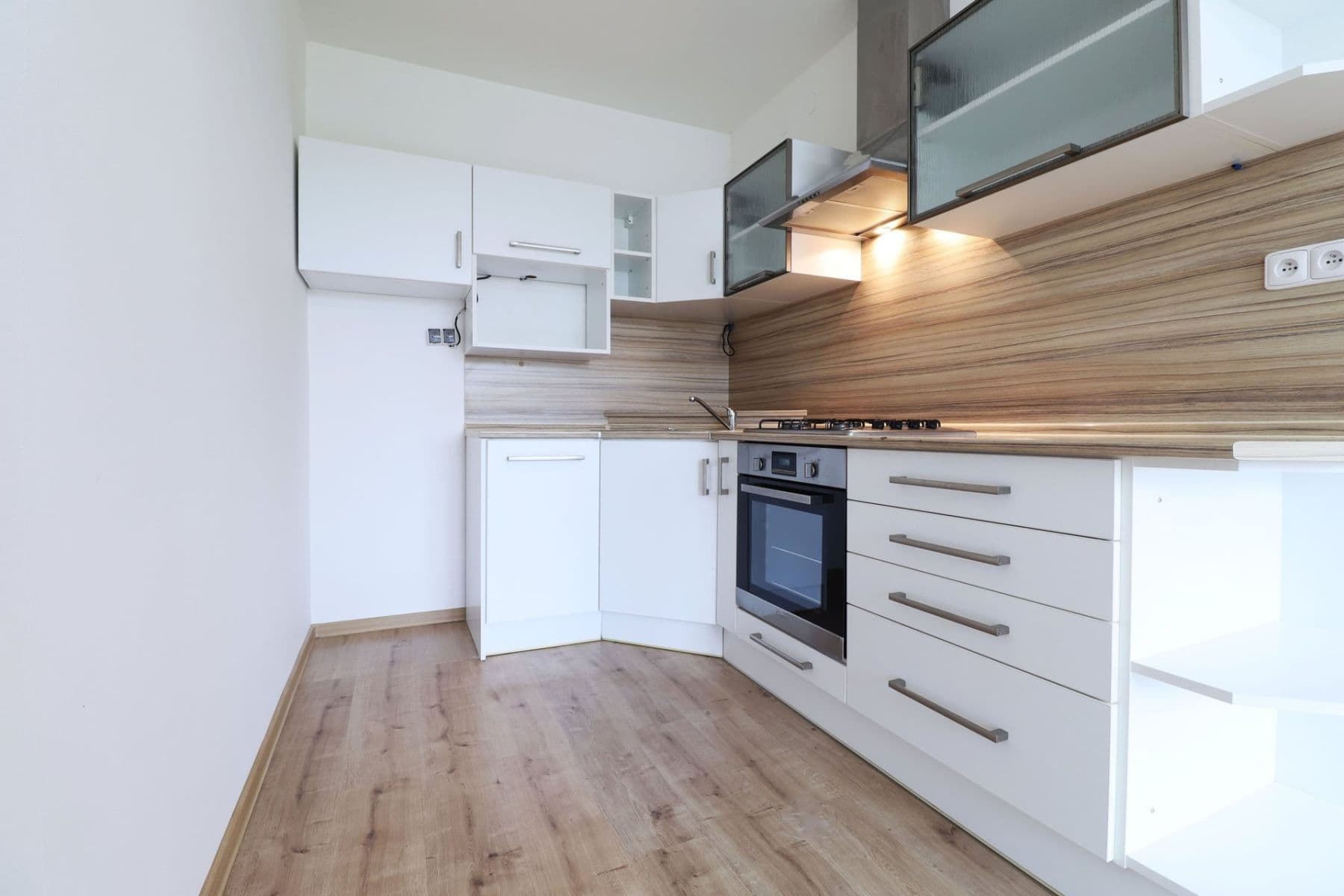 Pronájem bytu 2+kk 39 m², Masarykova, Kolín, Středočeský kraj Pronájem bytu 2+kk 39 m², Masarykova, Kolín, Středočeský kraj