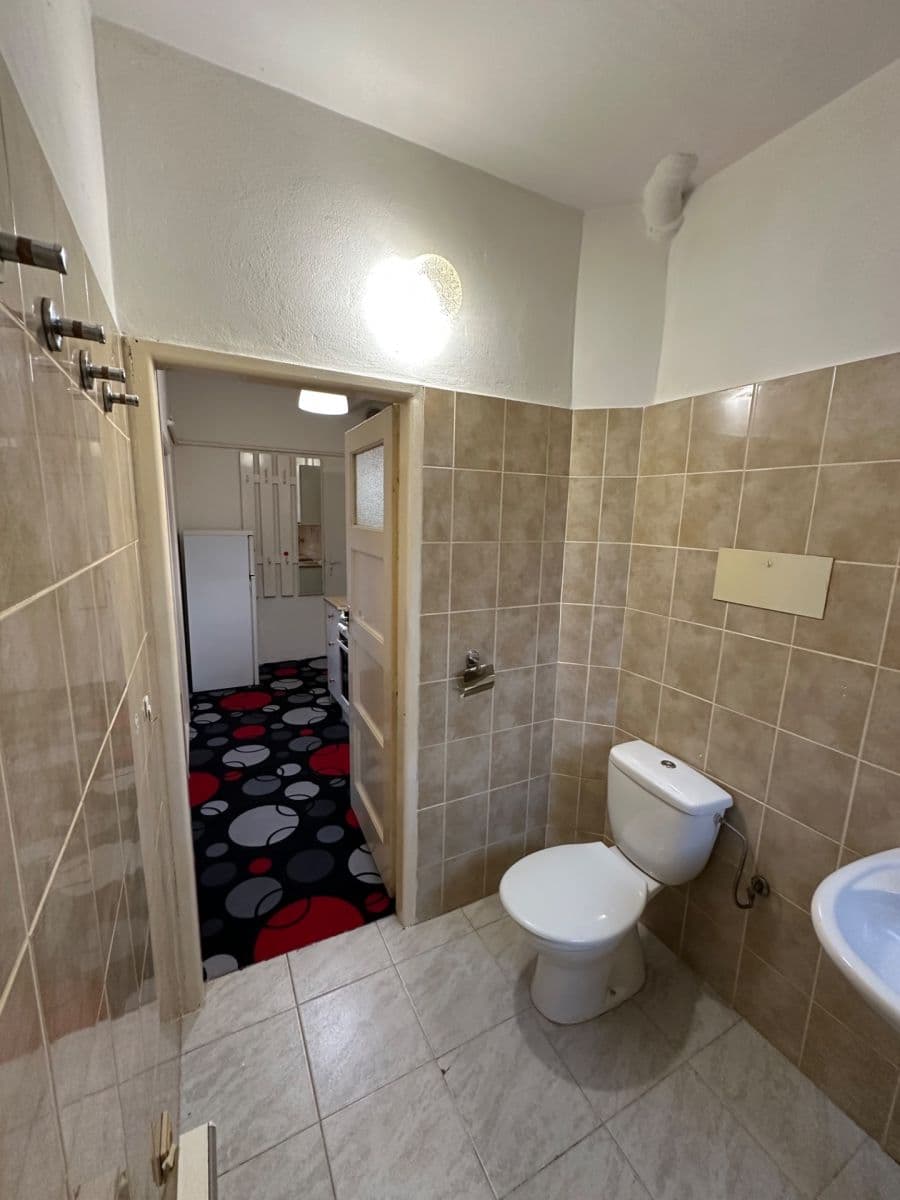 Pronájem bytu 2+1 49 m², Křížová, Praha, Praha Pronájem bytu 2+1 49 m², Křížová, Praha, Praha