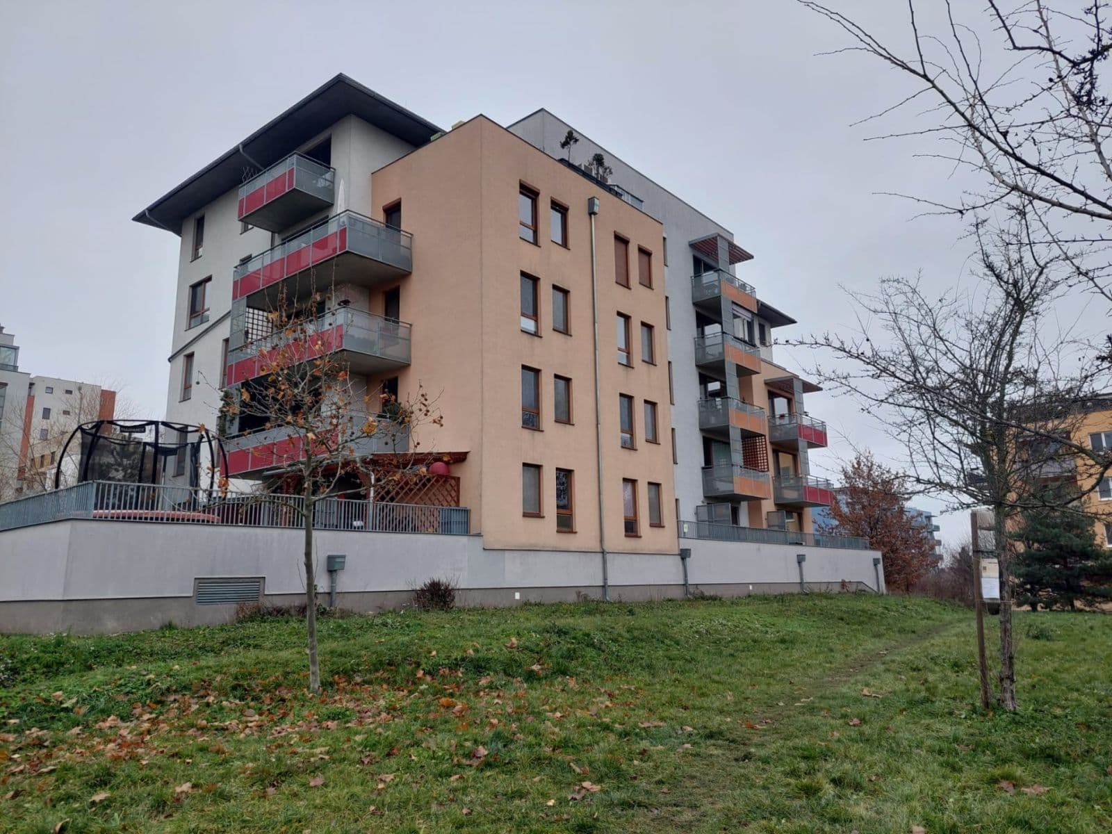 Pronájem bytu 1+kk 38 m², Bermanova, Praha, Praha Pronájem bytu 1+kk 38 m², Bermanova, Praha, Praha