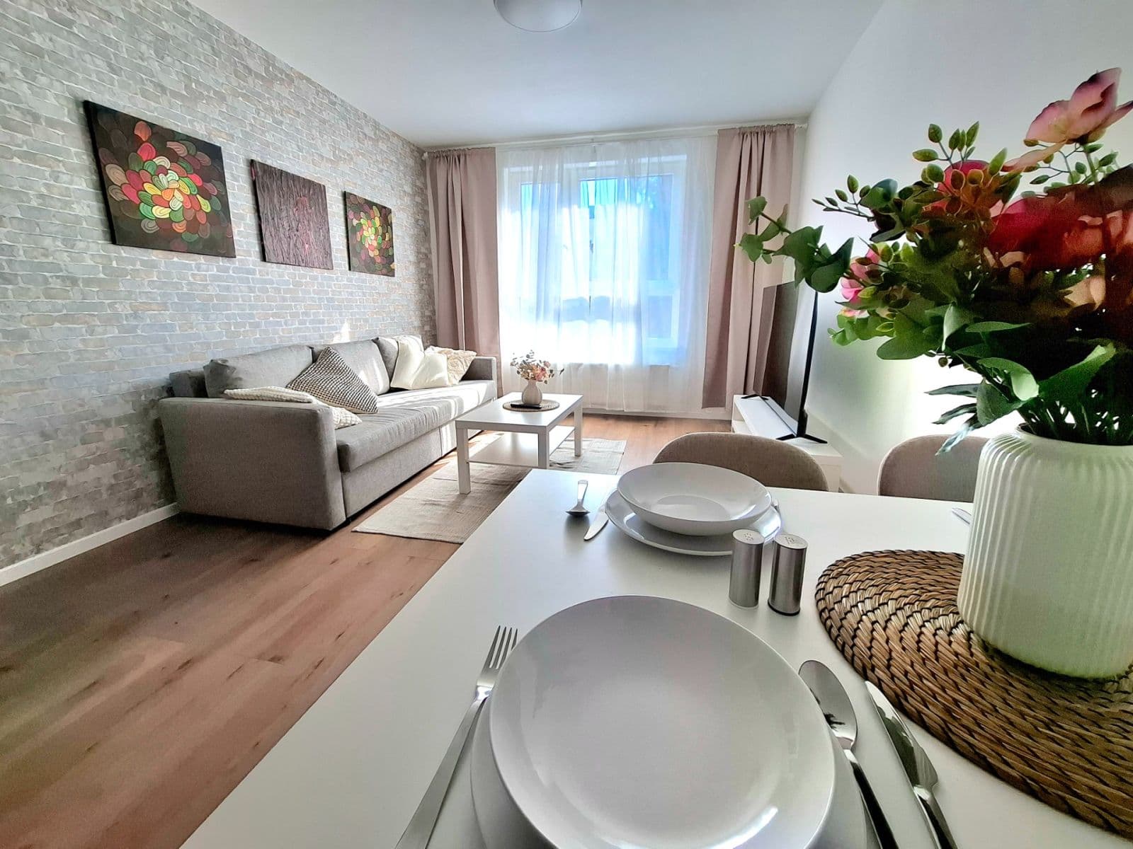 Pronájem bytu 2+1 53 m², Pri Hrubej lúke, Dúbravka, Bratislavský kraj Pronájem bytu 2+1 53 m², Pri Hrubej lúke, Dúbravka, Bratislavský kraj