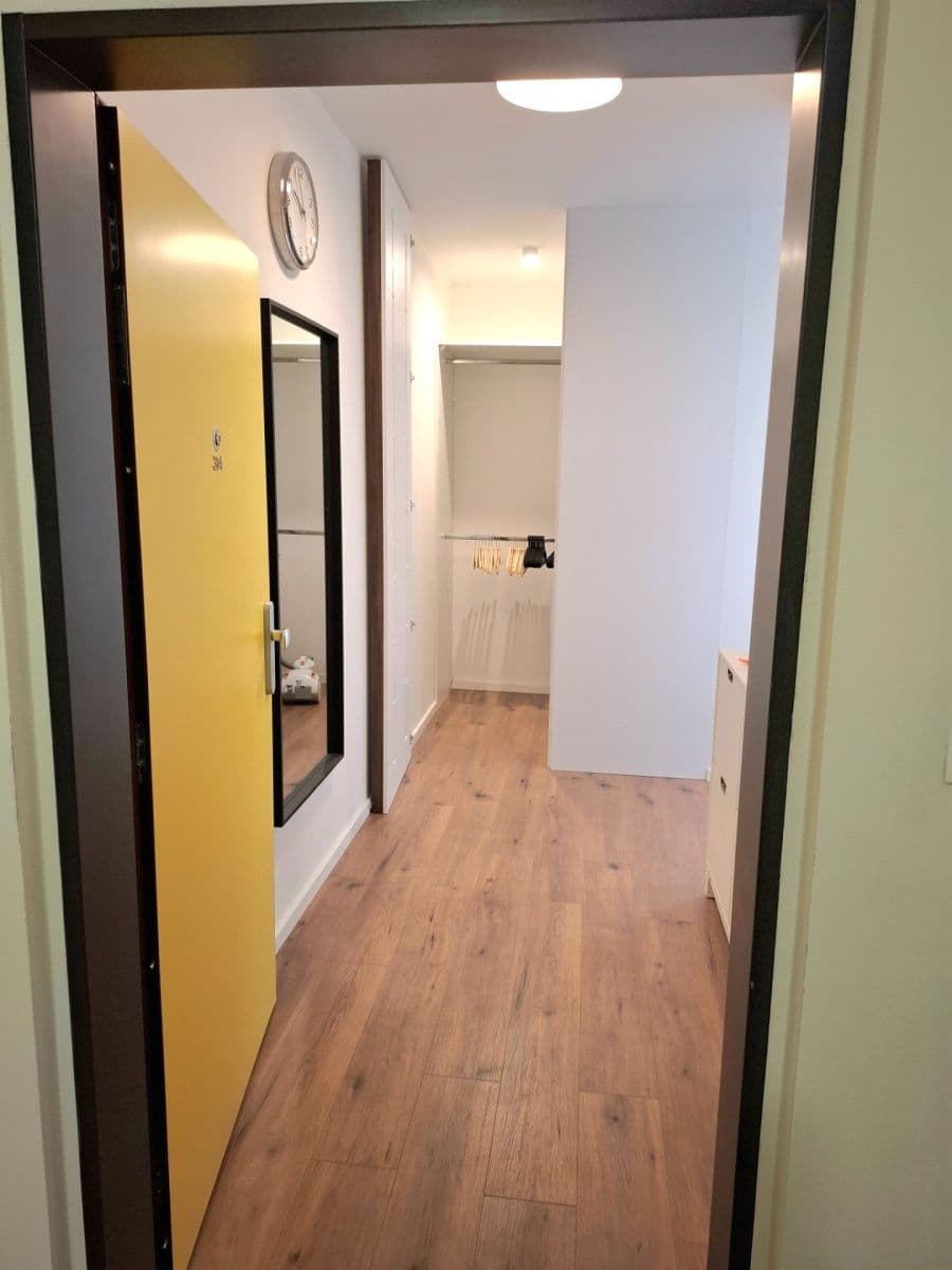 Pronájem bytu 2+1 53 m², Pri Hrubej lúke, Dúbravka, Bratislavský kraj Pronájem bytu 2+1 53 m², Pri Hrubej lúke, Dúbravka, Bratislavský kraj