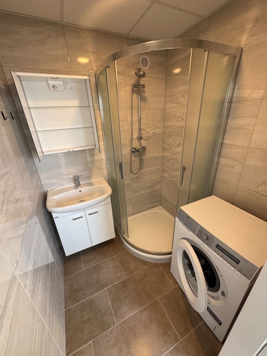 Pronájem bytu 2+1 54 m², Lábkova, Plzeň, Plzeňský kraj Pronájem bytu 2+1 54 m², Lábkova, Plzeň, Plzeňský kraj