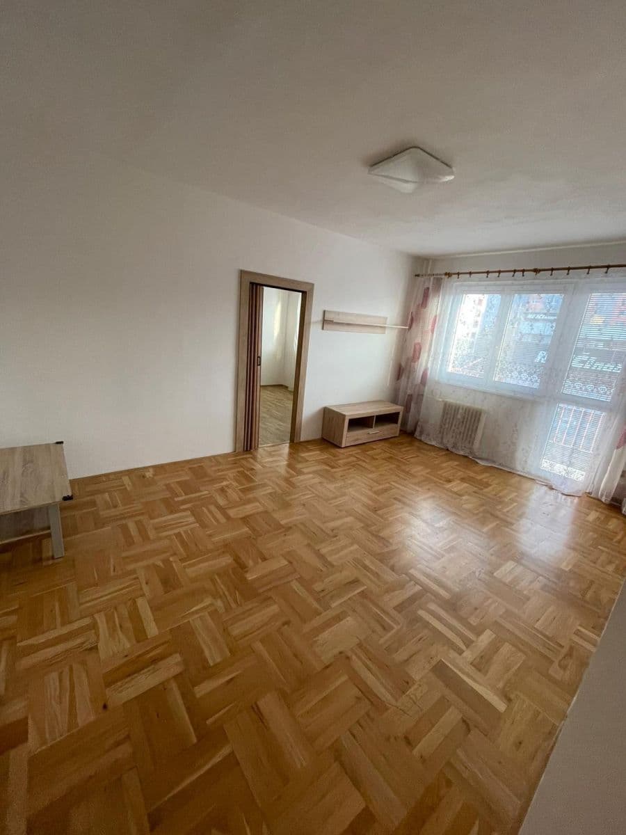 Pronájem bytu 2+1 52 m², tř. Svornosti, Olomouc, Olomoucký kraj Pronájem bytu 2+1 52 m², tř. Svornosti, Olomouc, Olomoucký kraj
