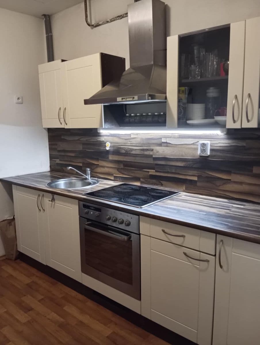 Pronájem bytu 1+1 35 m², Votroubkova, Brno, Jihomoravský kraj Pronájem bytu 1+1 35 m², Votroubkova, Brno, Jihomoravský kraj