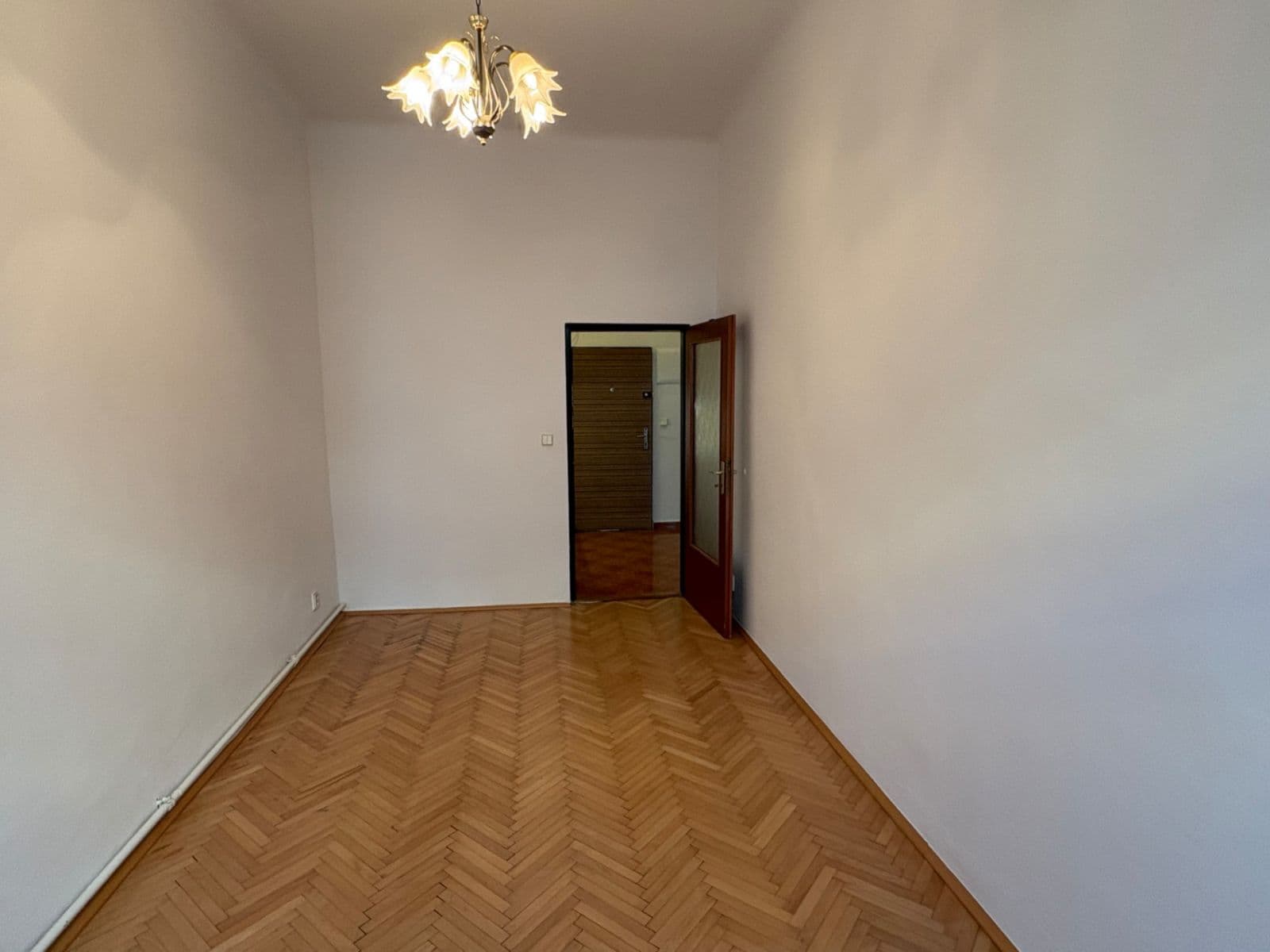 Pronájem bytu 2+1 51 m², Komunardů, Praha, Praha Pronájem bytu 2+1 51 m², Komunardů, Praha, Praha