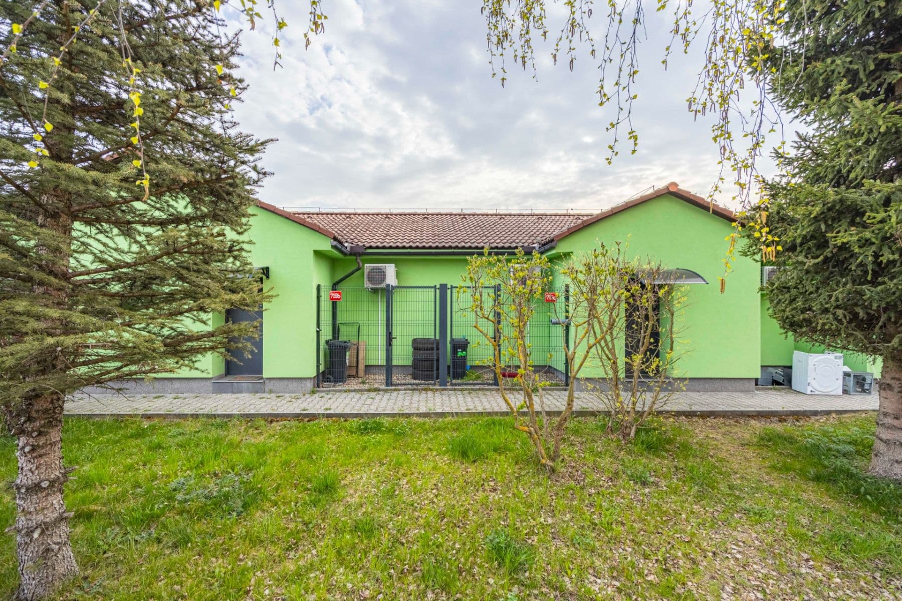 Prodej bytu 2+kk 47 m², B. Němcové, Horoměřice, Středočeský kraj Prodej bytu 2+kk 47 m², B. Němcové, Horoměřice, Středočeský kraj