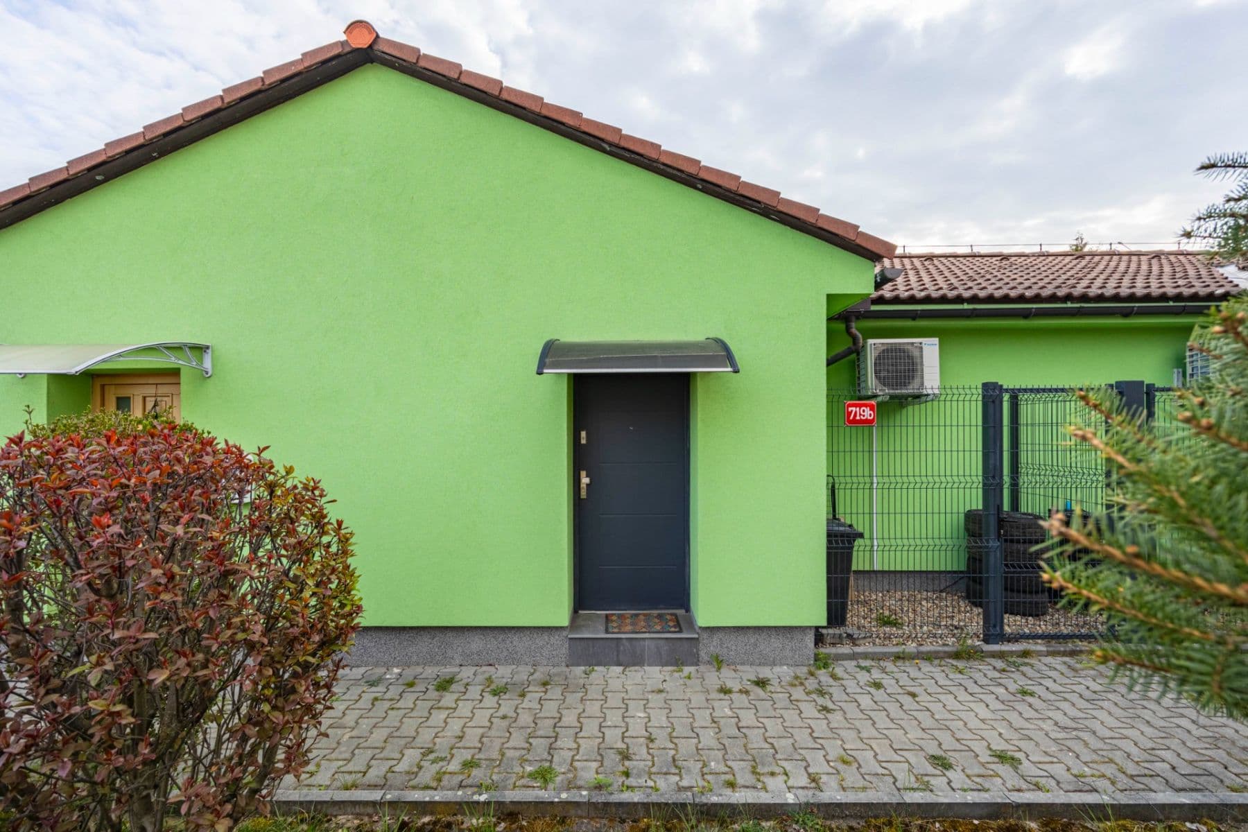 Prodej bytu 2+kk 47 m², B. Němcové, Horoměřice, Středočeský kraj Prodej bytu 2+kk 47 m², B. Němcové, Horoměřice, Středočeský kraj