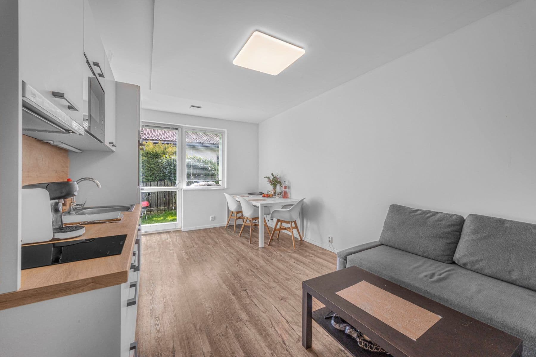 Prodej bytu 2+kk 47 m², B. Němcové, Horoměřice, Středočeský kraj Prodej bytu 2+kk 47 m², B. Němcové, Horoměřice, Středočeský kraj