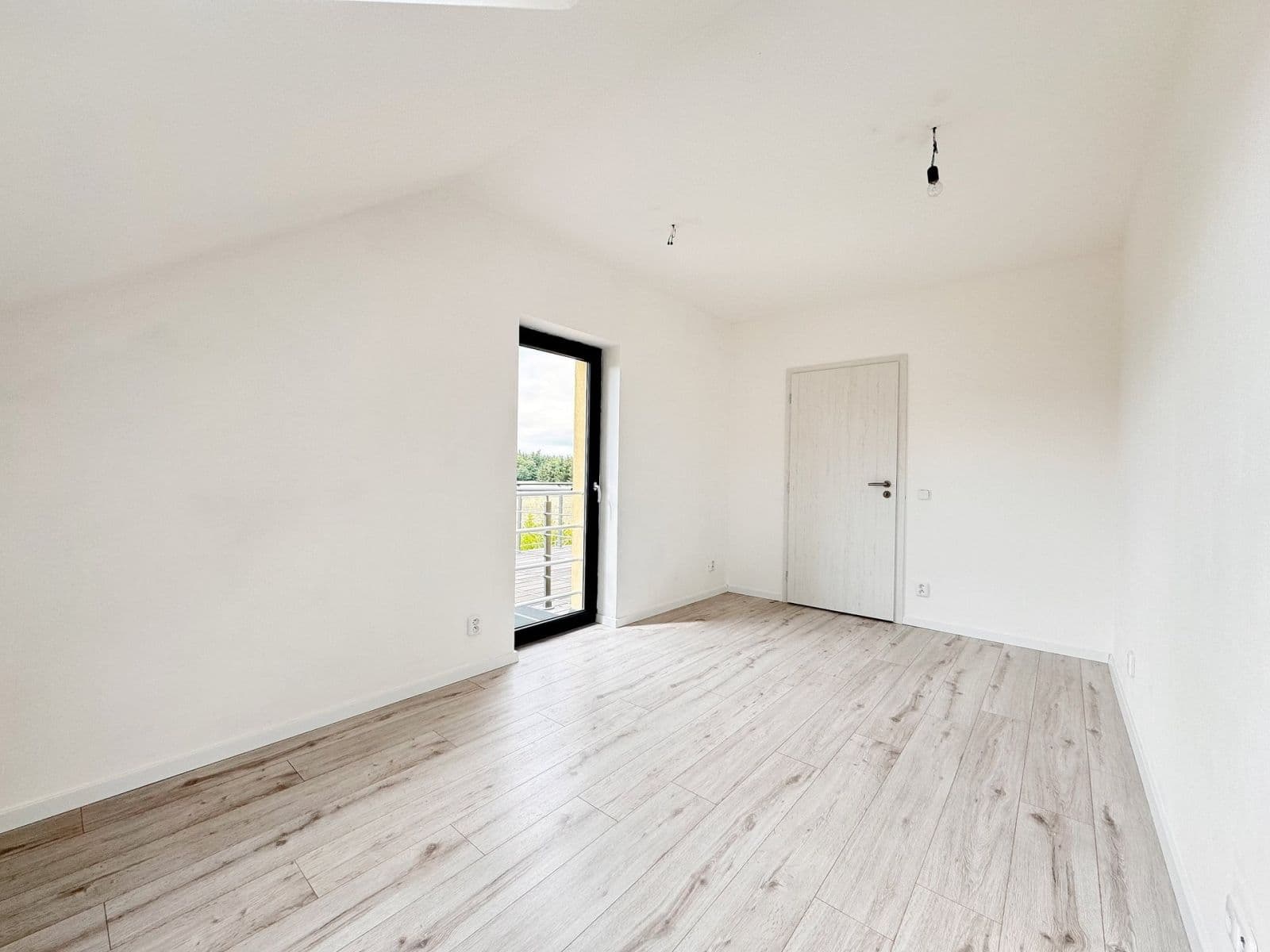 Pronájem bytu 3+1 119 m², Žitná, Šestajovice, Středočeský kraj Pronájem bytu 3+1 119 m², Žitná, Šestajovice, Středočeský kraj