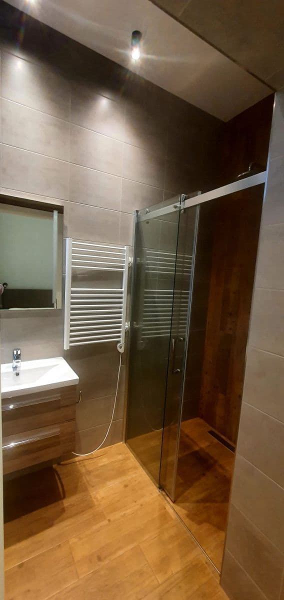 Pronájem bytu 1+kk 23 m², Janáčkovo nábřeží, Praha, Praha Pronájem bytu 1+kk 23 m², Janáčkovo nábřeží, Praha, Praha