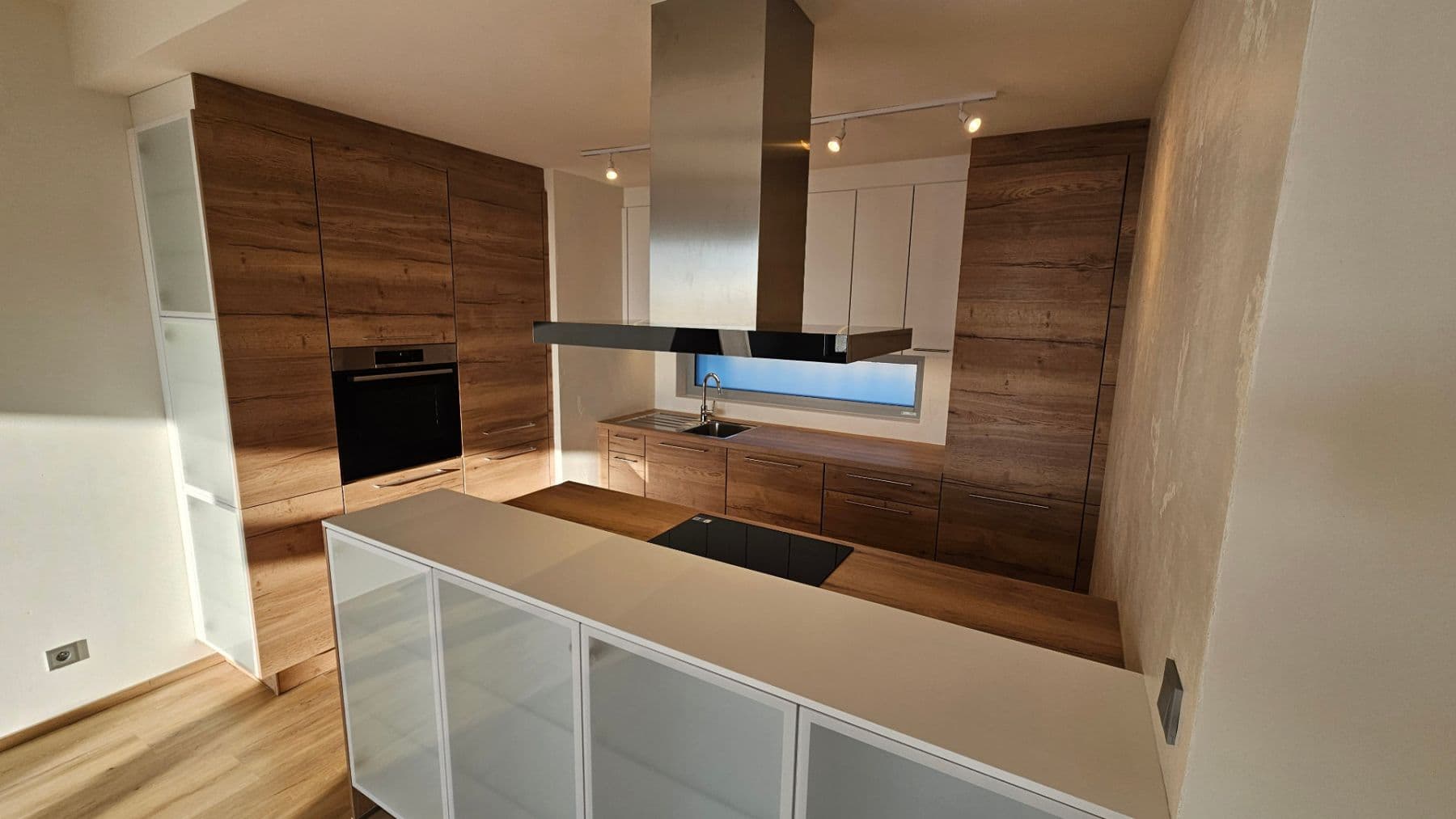 Pronájem bytu 2+kk 71 m², Velvary, Středočeský kraj Pronájem bytu 2+kk 71 m², Velvary, Středočeský kraj