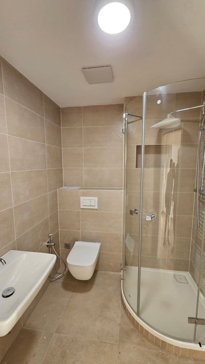 Pronájem bytu 2+kk 71 m², Velvary, Středočeský kraj Pronájem bytu 2+kk 71 m², Velvary, Středočeský kraj