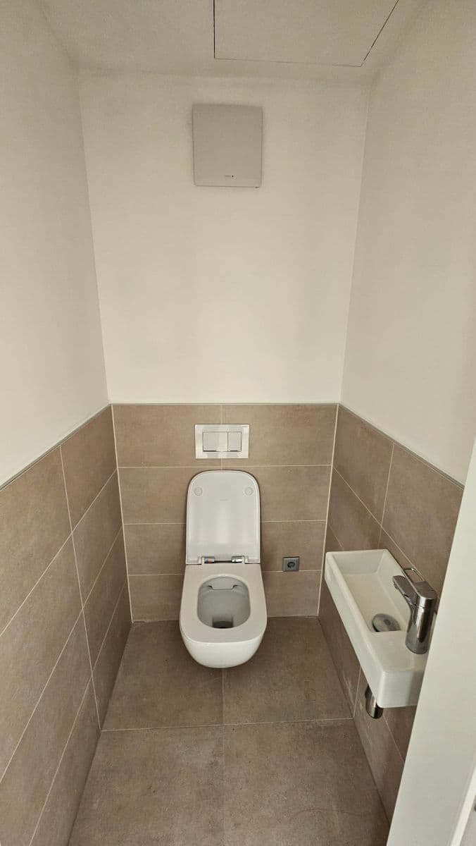 Pronájem bytu 2+kk 71 m², Velvary, Středočeský kraj Pronájem bytu 2+kk 71 m², Velvary, Středočeský kraj